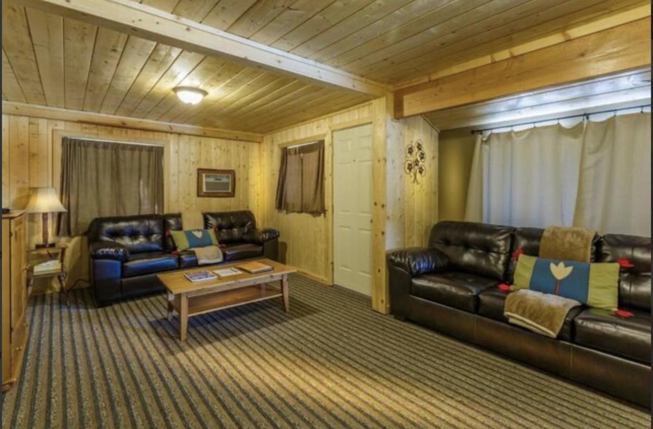 Sleepy Hollow Cabins And Hotel Crestline Eksteriør bilde