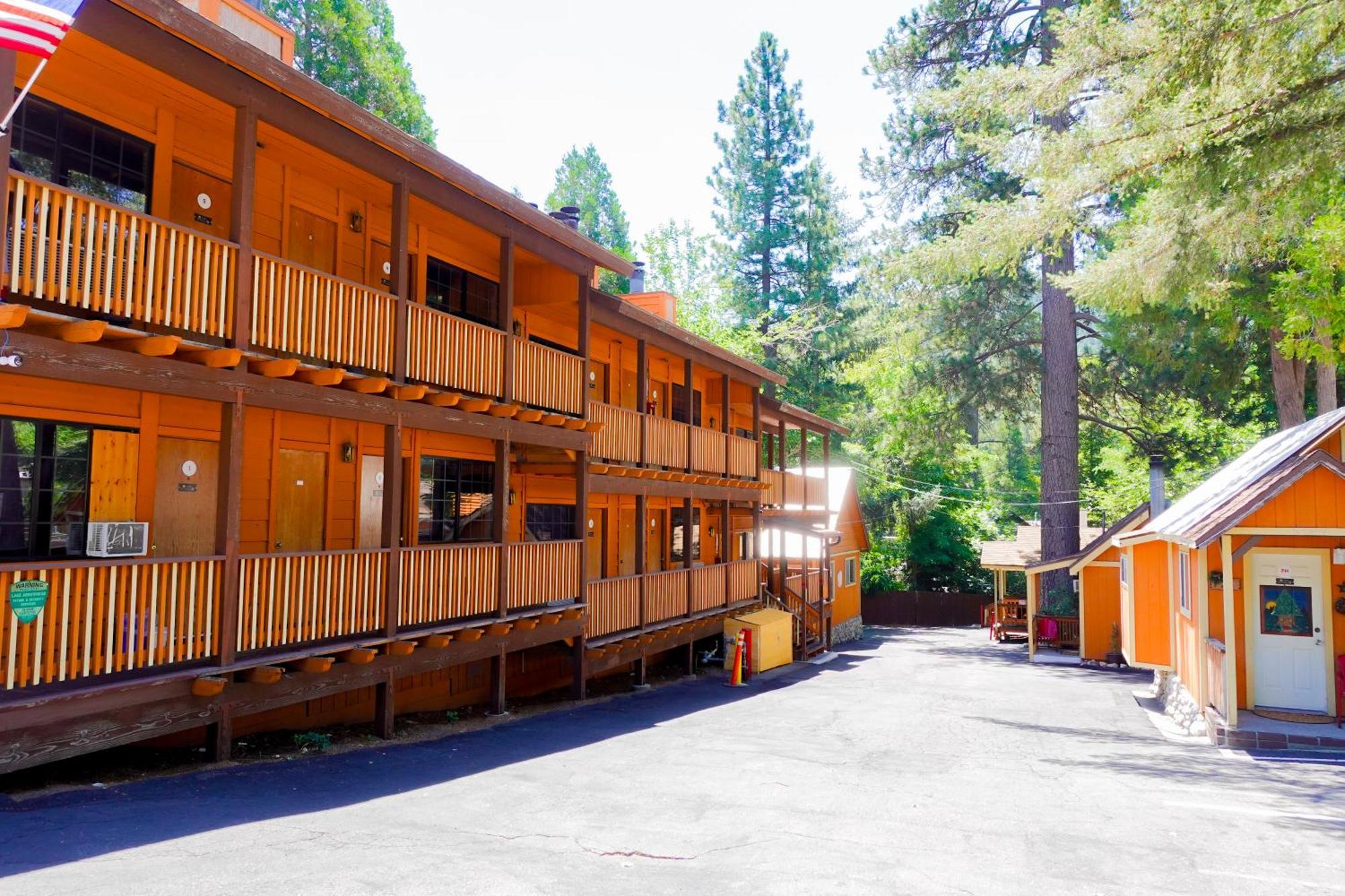 Sleepy Hollow Cabins And Hotel Crestline Eksteriør bilde